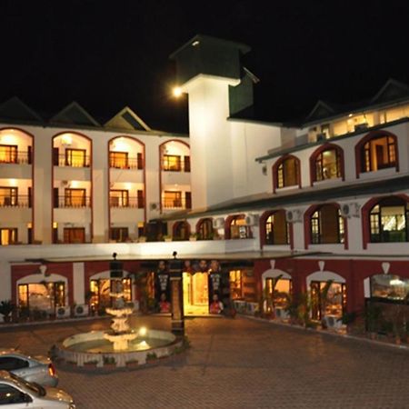 Hotel The Grand Raj Pālampur Eksteriør billede
