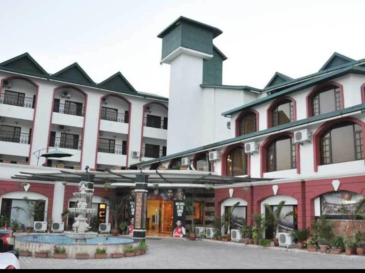 Hotel The Grand Raj Pālampur Eksteriør billede